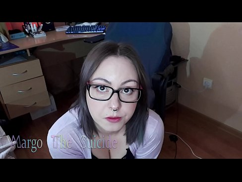 ❤️ Gadis Seksi sareng Kacamata Nyedot Dildo Jero dina Kaméra ❤ porno di urang ️❤